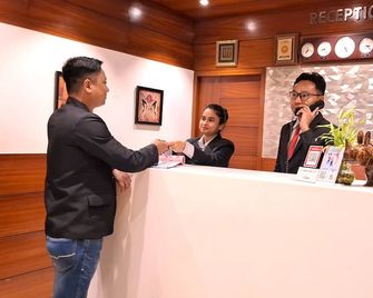 Hotel Ballerina - Tinsukia - Front desk