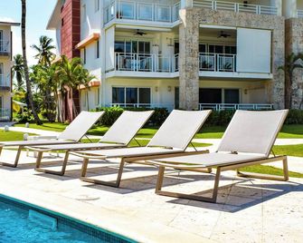 Playa Palmera Ocean View Apartments - Punta Cana