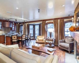 Heart of Telluride - Three Bedroom Penthouse - Telluride - Living room