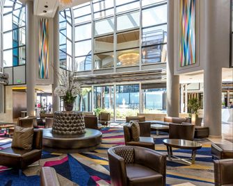 Hilton Los Angeles/Universal City - Universal City - Lobby