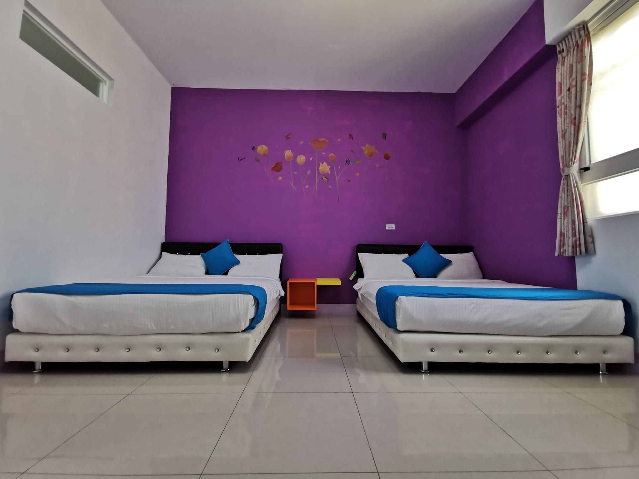 إل دي واي جيست هاوس