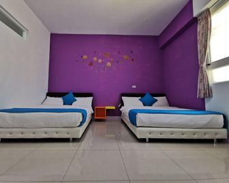 Ldy Guesthouse - Hengchun Township - Спальня