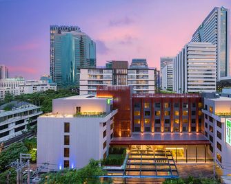 Holiday Inn Express Bangkok Sathorn By IHG - Bangkok - Vista del exterior