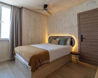 Vlc Host - Puente De Astilleros - Valencia - Bedroom
