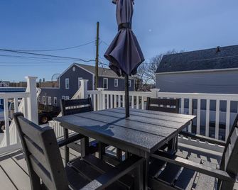 Walk to Beach & Boardwalk Free Parking Coastal Family Retreat Fremontbeachhouse - Seaside Heights - Balcony