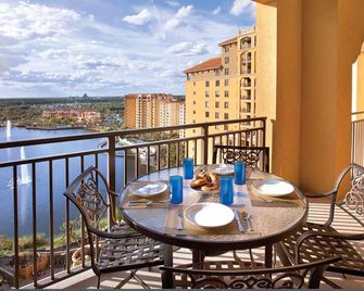 The magic of Disney! Resort located on Disney property, 1 mile from Micky Mouse. - Lake Buena Vista - Balcón