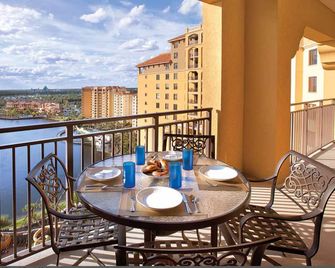 The magic of Disney! Resort located on Disney property, 1 mile from Micky Mouse. - Lake Buena Vista - Balkong