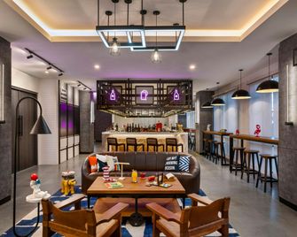 موكسي سولو - سوراكارتا - بار