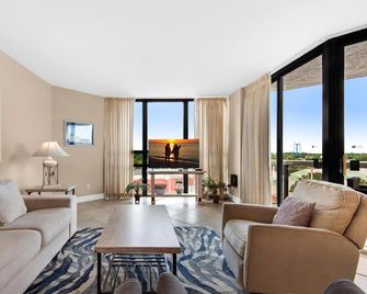 Surfside Resort #311 - Destin - Living room