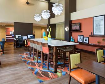 Hampton Inn & Suites Pensacola I-10 N at Univ. Twn Plaza, FL - Pensacola - Restoran
