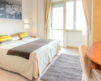 Hotel Caraibi - Milano Marittima - Bedroom