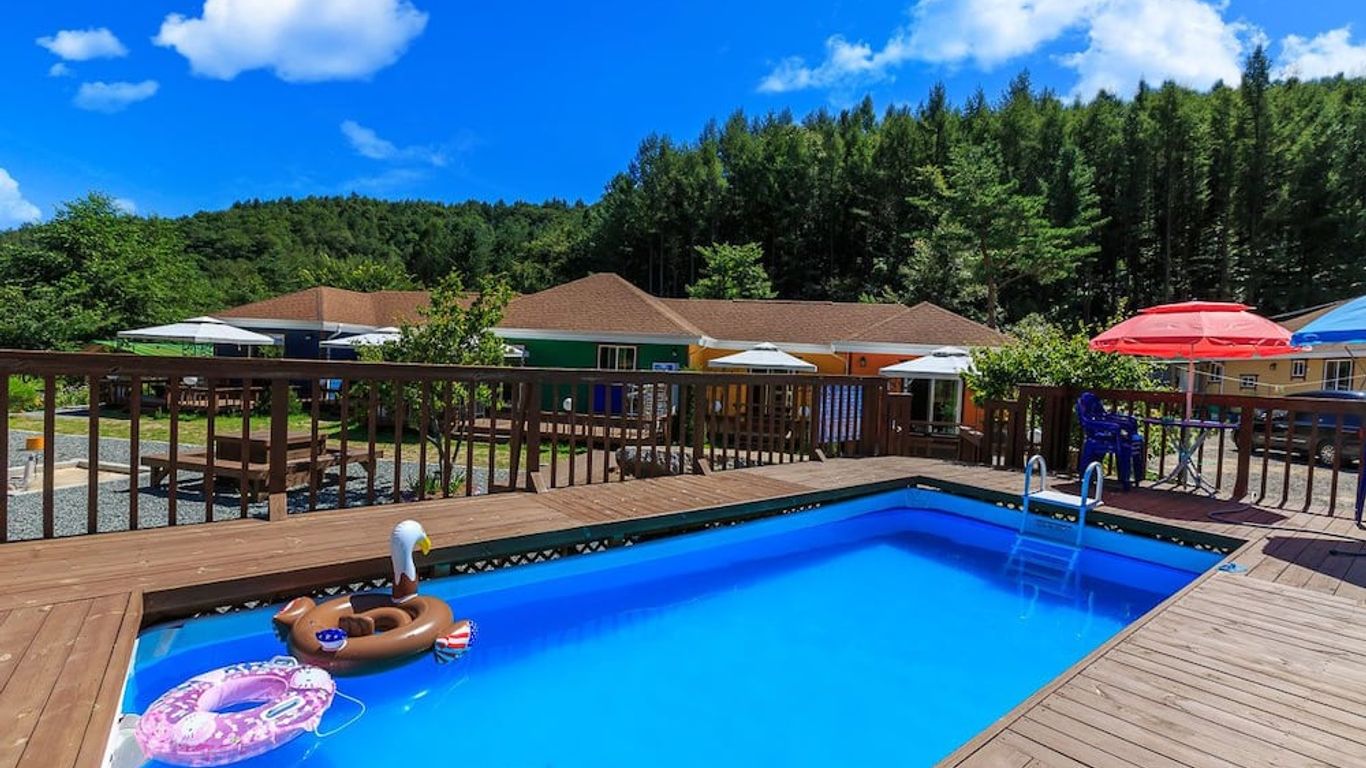 راينبو هوانجتو بنسيون