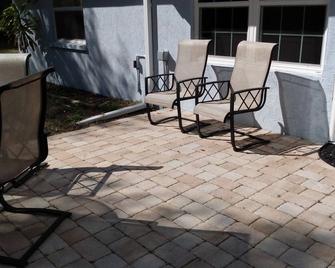 Great Nokomis Location, Minutes to The Beach, Winter Availability - Nokomis - Patio