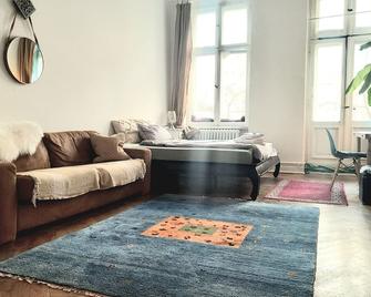 Beautiful Studio Old Style Apartment - Berlino - Soggiorno