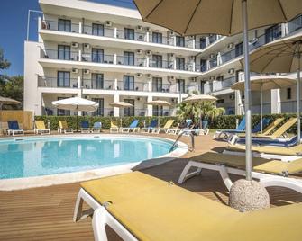Ticho's Greenblu Hotel - Castellaneta - Basen