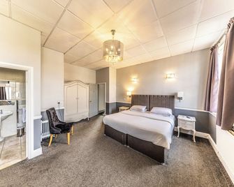 The Lion Hotel - Belper - Schlafzimmer