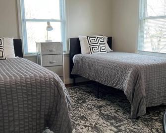 Newly remodeled Beechmont Derby City Gem ! - Louisville - Habitación
