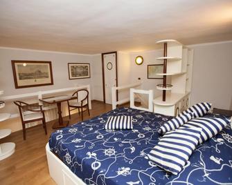 Hotel Ausonia - Nápoles - Habitación