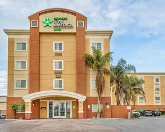 Extended Stay America Suites - Bakersfield - Chester Lane - בייקרספילד - בניין