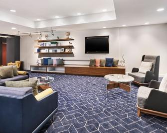 Courtyard by Marriott Burlington - Burlington - Oleskelutila