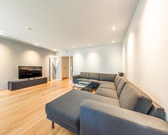 Awesome Apartment in Kristiansand - Kristiansand - Olohuone