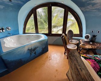 Beachfront Paradise Boutique Hotel - Tlachicón