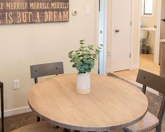 Downtown Saugatuck - Waterfront Condominium (Upper Level Unit) - Saugatuck - Restaurant