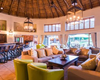 Ivory Tree Game Lodge - Pilanesberg - Sala de estar