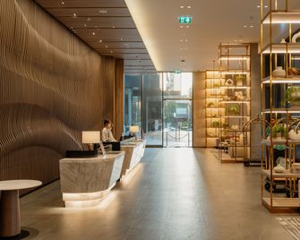 Staybridge Suites Bangkok Sukhumvit By IHG - Bangkok - Building