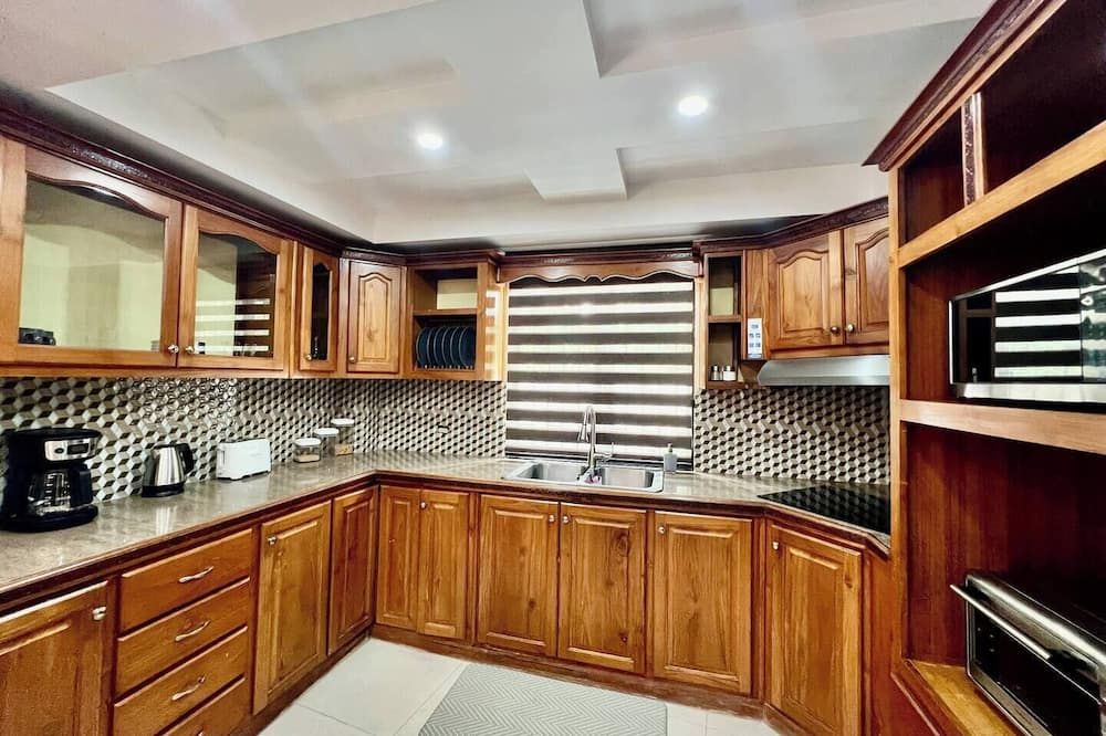 Pineridge Hideaway 1 Bedroom Apartment #1 - Arouca - مطبخ