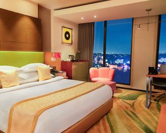 The Regnant - Lucknow - Schlafzimmer