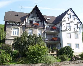 Ferienwohnungen Zum Niederberg - Mülheim an der Mosel - Будівля