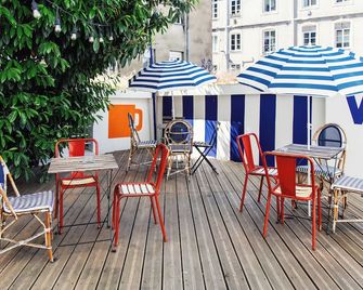 ديماين أوتل آند كونسيرجيري - نانت - شرفة مرصوفة