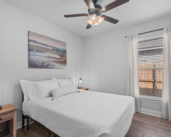 Brand New Modern Farmhouse - Shreveport - Bedroom