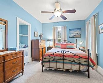 Dayton House: Downtown Lex, Historical Cottage! - Lexington - Habitación