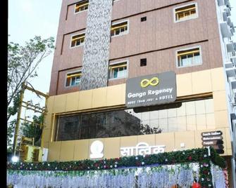 Ganga Regency - Solāpur - Building