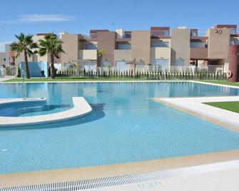 Apto Atico Aguas Nuevas Torrevieja - Torrevieja - Pool