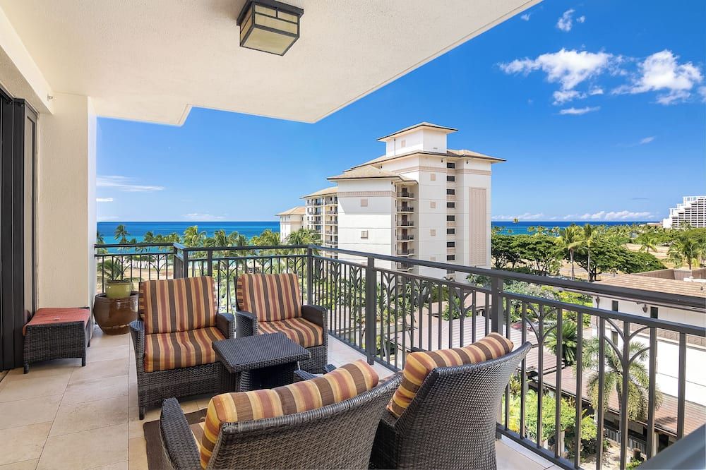 Highly Rated 7th Floor End Unit with Amazing Lanai Views. Book Ahead & Save!! - Kapolei - Balkon