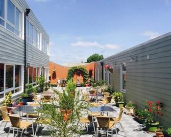 Star Anglia Hotel City Center by OYO - Colchester - Patio