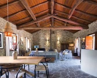 Charming & Authentic Stone House La Brugna - Borgo Val di Taro - Dining room