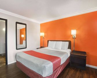 Motel 6 Fresno - Belmont Ave. - Fresno - Bedroom