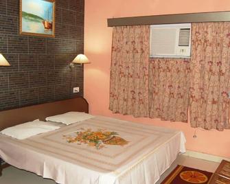 Hotel Maurya - Kāngra - Bedroom