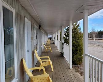 Motel La Croisière - Grandes-Bergeronnes - Balkon
