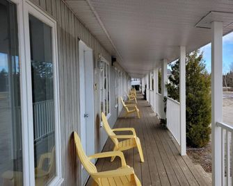 Motel La Croisière - Grandes-Bergeronnes - Balcón