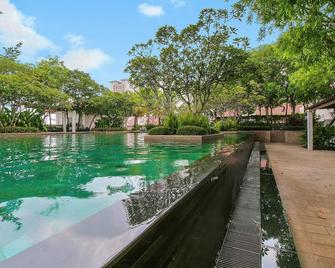 Home Suites By Marina - Tanjung Bungah - Басейн