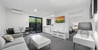 Manuka Park Serviced Apartments - Canberra - Living room