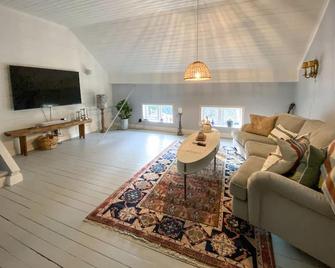 Awesome home in Bredaryd with WiFi - Bredaryd - Sala de estar