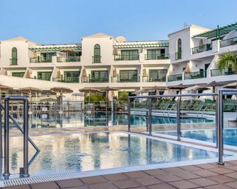 Club del Carmen - Tías - Piscina