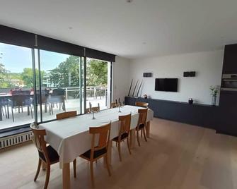 Luminous designer penthouse 70 m2 terrace - Bruxelles - Salle à manger