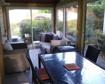 Chalet near Royan, Rochefort, Ile d'Oleron, quiet, Natura 2000 site - Le Gua - Comedor
